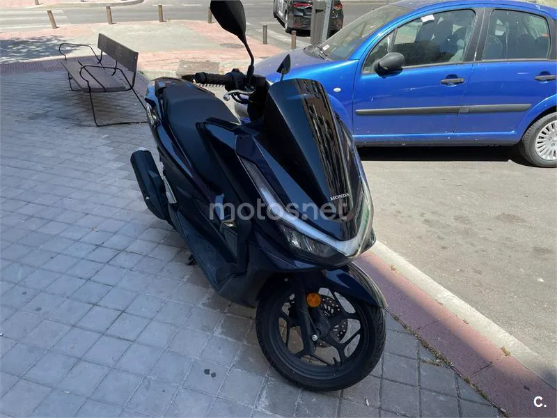 Honda PCX 125 – Vista 3