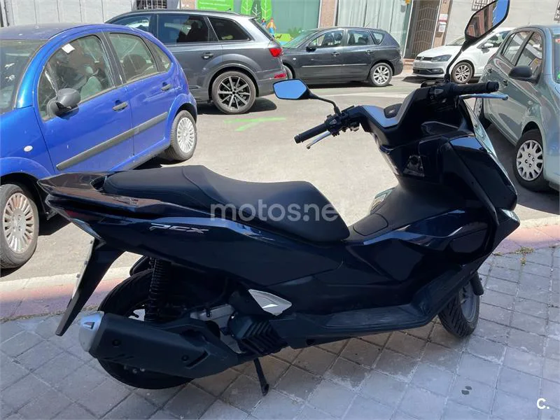 Honda PCX 125 – Vista 4