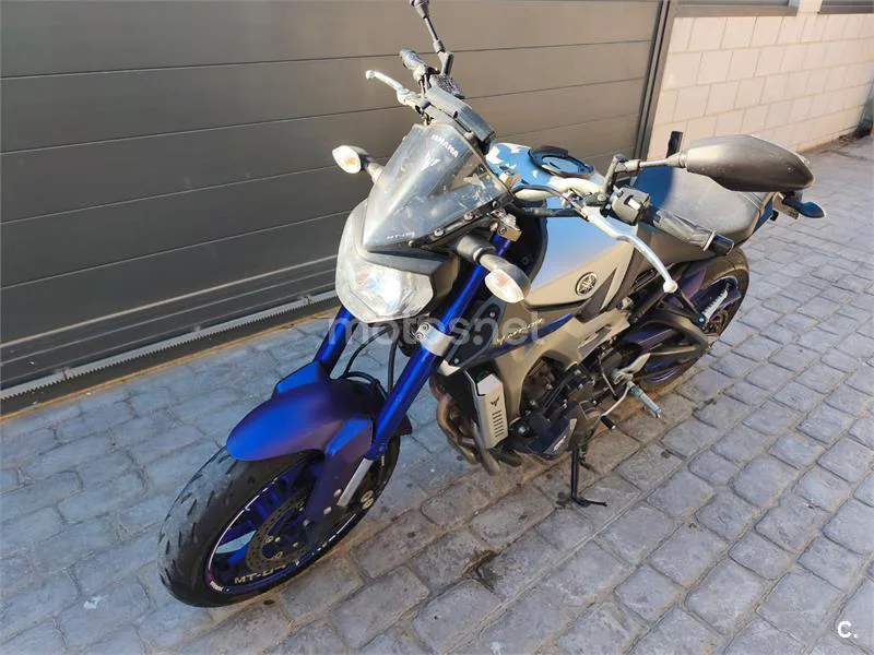 Yamaha MT-09 - Vista 4