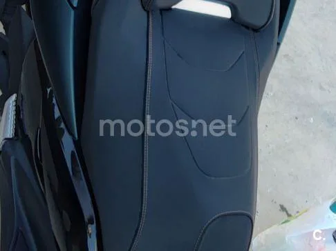 Yamaha XMAX 125 – Vista 12