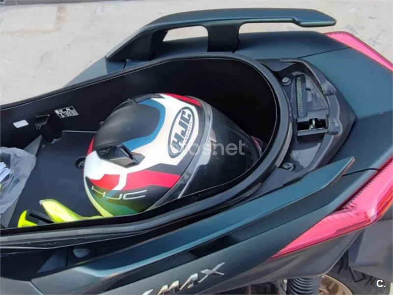 Yamaha XMAX 125 – Vista 7