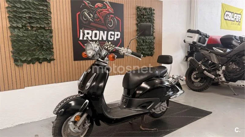 Honda Shadow 50 – Vista 8
