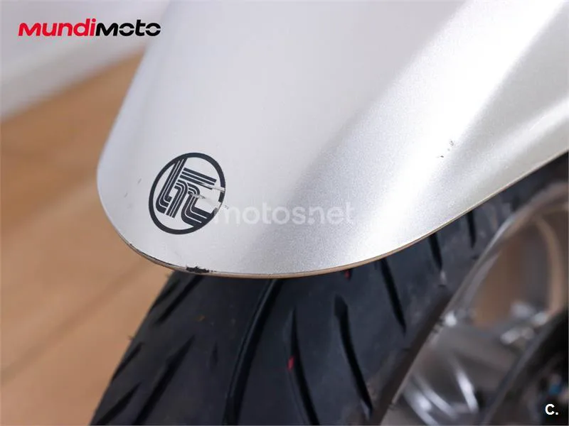 Piaggio Beverly – Vista 20