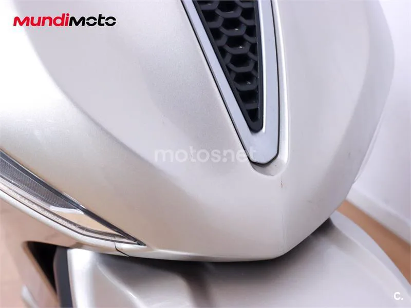 Piaggio Beverly – Vista 24