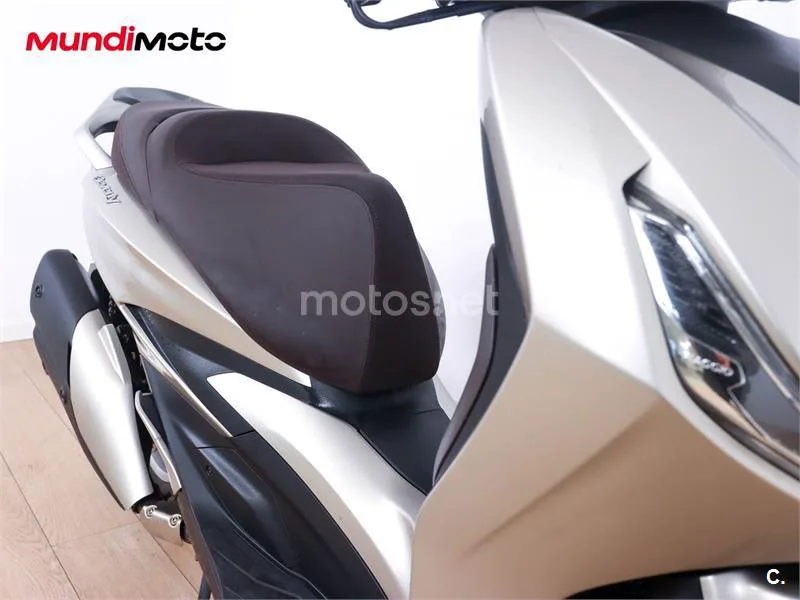 Piaggio Beverly – Vista 25