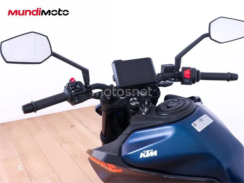 KTM 125 – Vista 11
