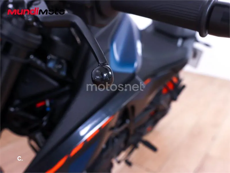 KTM 125 – Vista 16