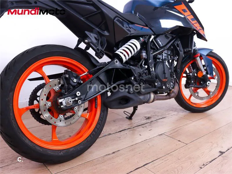 KTM 125 – Vista 4