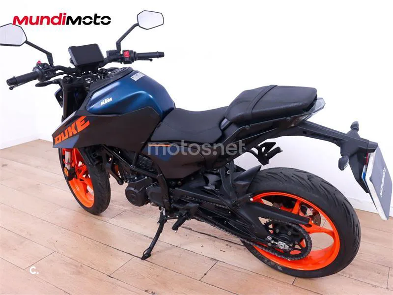 KTM 125 – Vista 8
