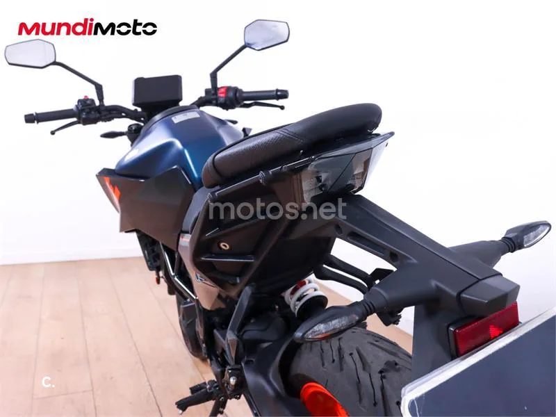 KTM 125 – Vista 9