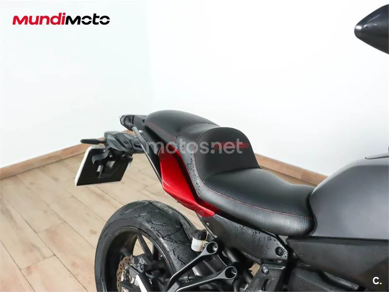 Yamaha Tracer 7 – Vista 16