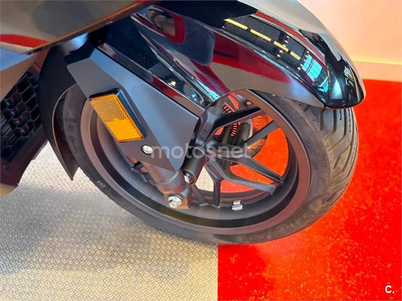 Honda Forza 350 – Vista 5
