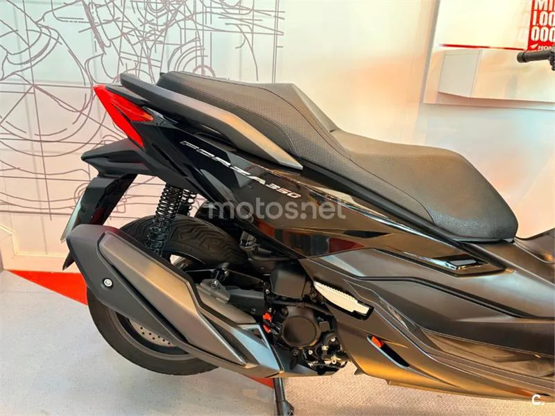 Honda Forza 350 – Vista 7
