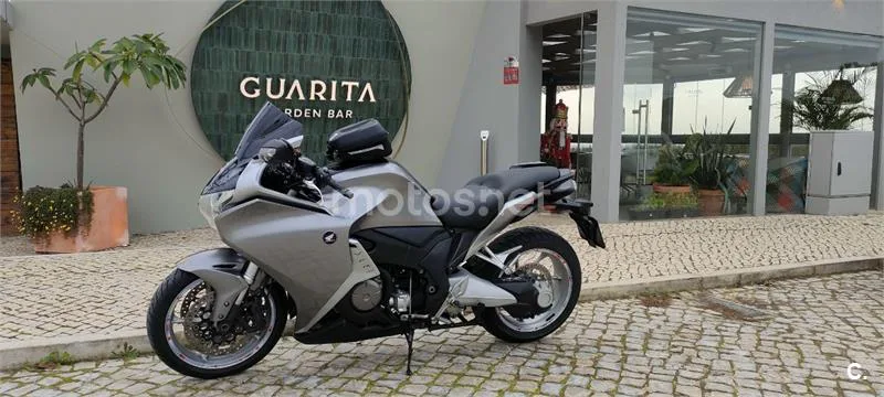 Honda VFR 1200 F – Vista 4