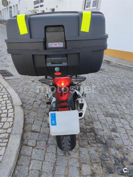 Honda VFR 1200 F – Vista 8