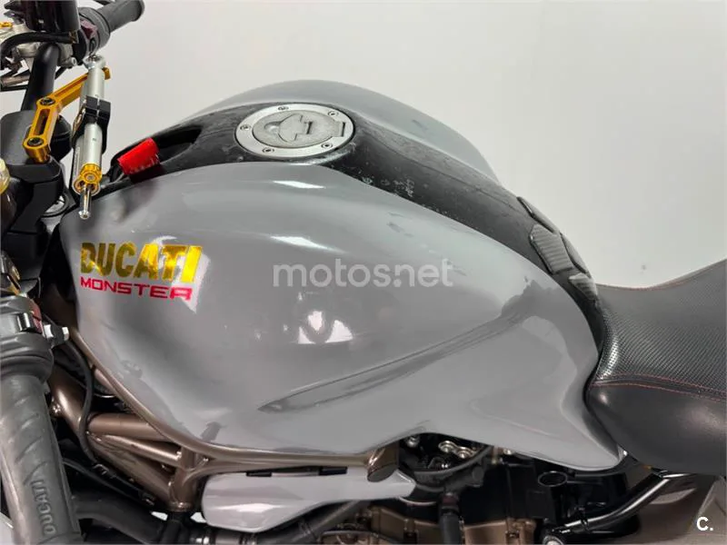 Ducati Monster 1200 S – Vista 19