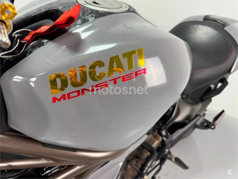 Ducati Monster 1200 S – Vista 23