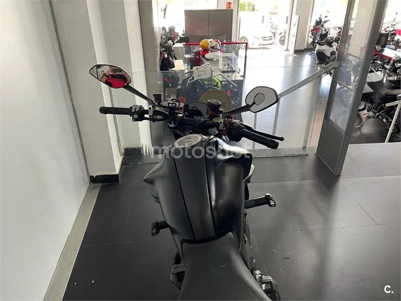 Ducati Monster – Vista 3