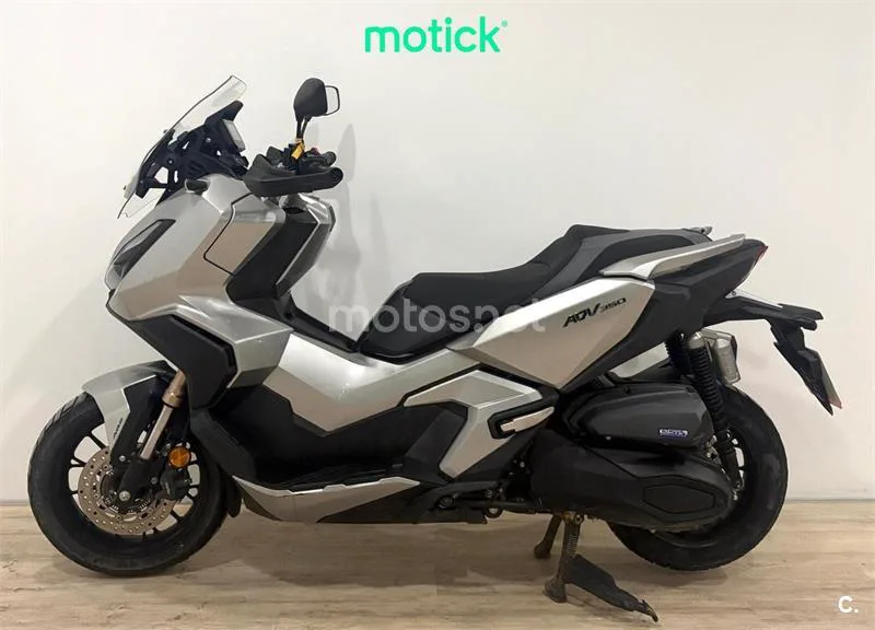 Honda ADV 350 – Vista 5