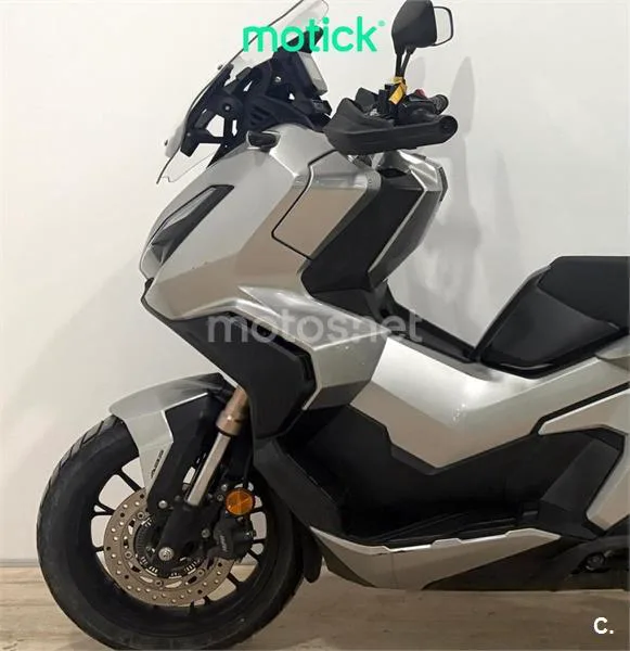 Honda ADV 350 – Vista 6