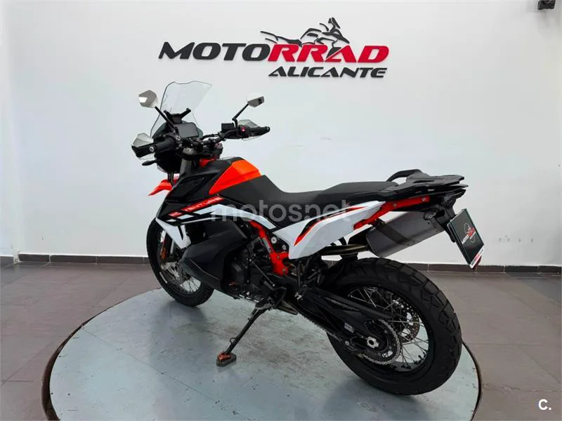 KTM 890 – Vista 5