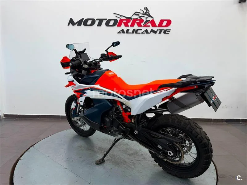 KTM 890 – Vista 5