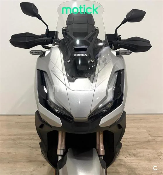 Honda ADV 350 – Vista 8