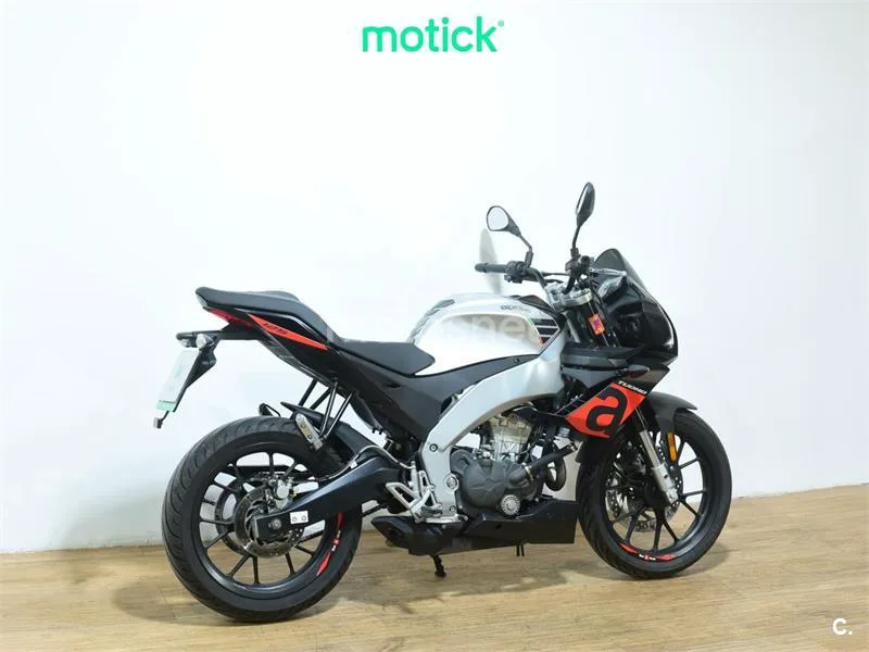 Aprilia Tuono 125 – Vista 10