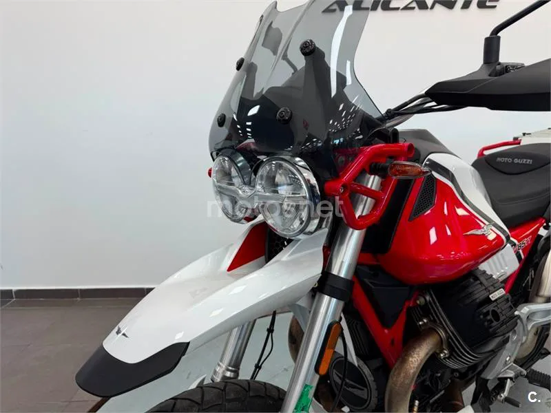 Moto Guzzi V85 TT – Vista 18
