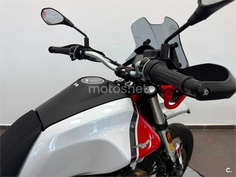 Moto Guzzi V85 TT – Vista 8