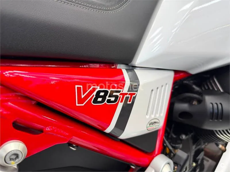 Moto Guzzi V85 TT – Vista 10
