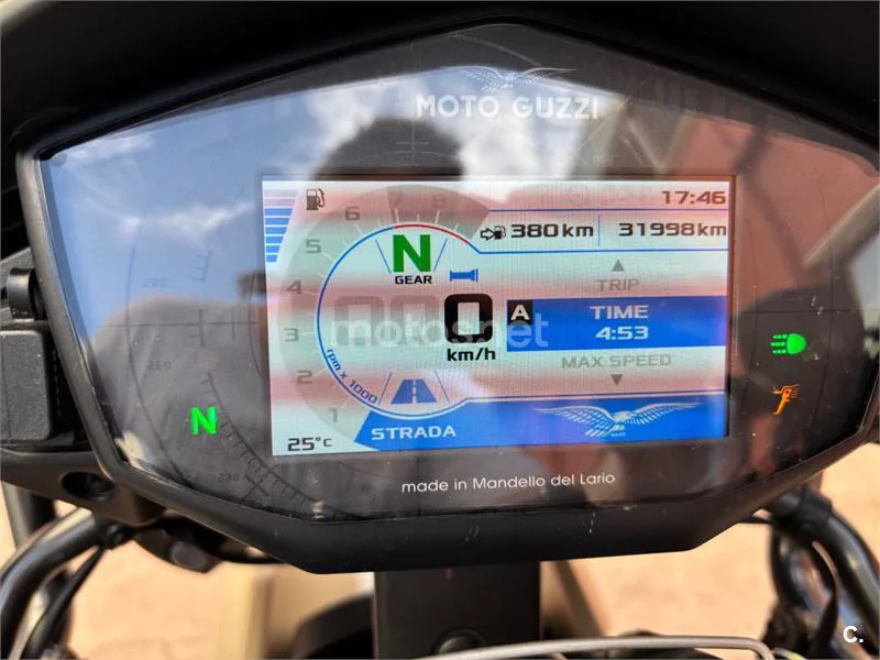 Moto Guzzi V85 TT – Vista 9