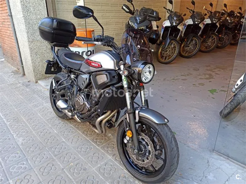 Yamaha XSR 700 – Vista 4