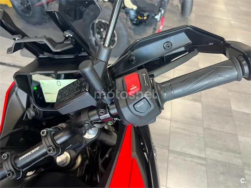 Yamaha Tracer 7 – Vista 11