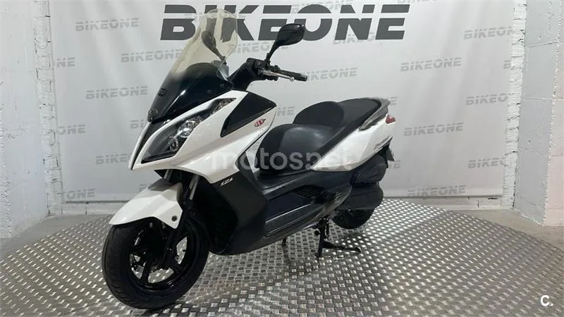 Kymco Super Dink 125 – Vista 3