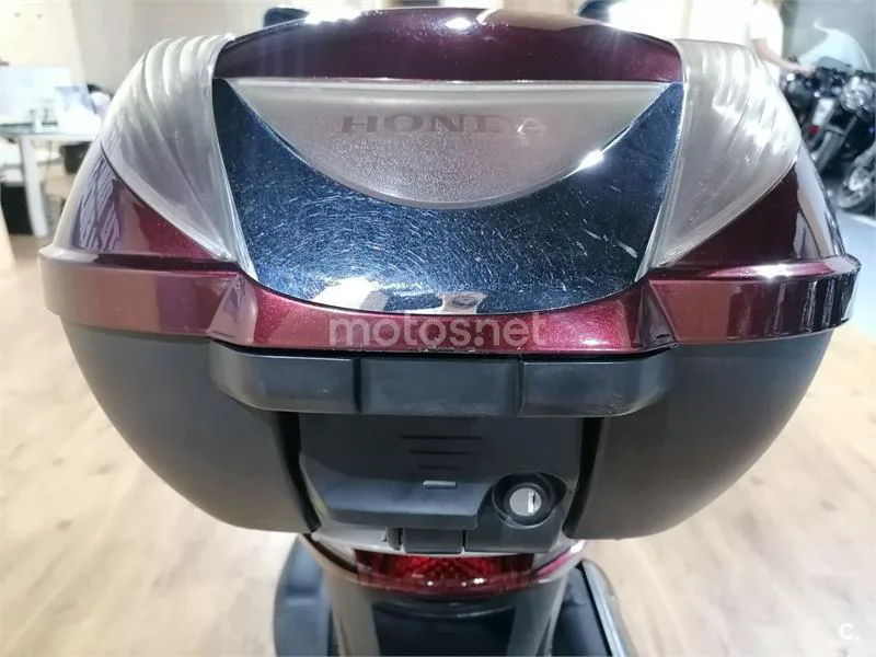 Honda SH 300i – Vista 6