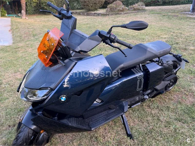 BMW CE 04 – Vista 15