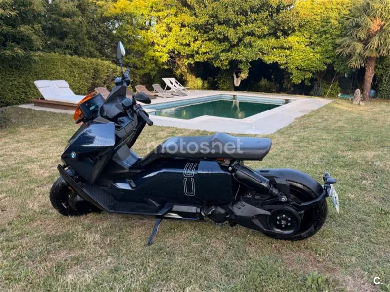 BMW CE 04 – Vista 10