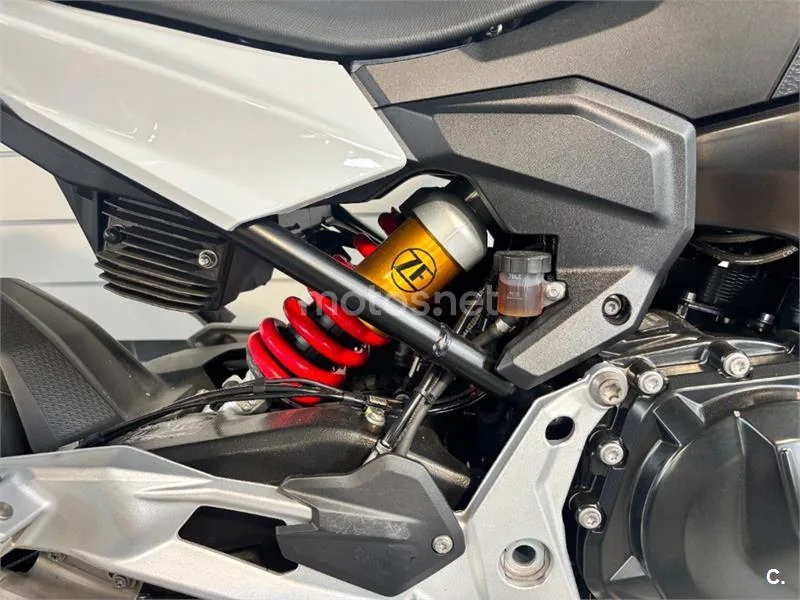 BMW F 900 R – Vista 3
