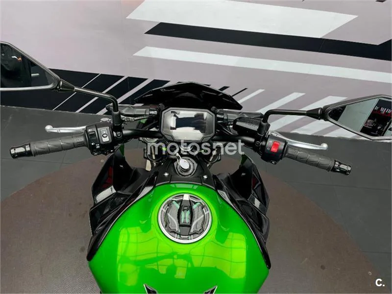 Kawasaki Z900 – Vista 7