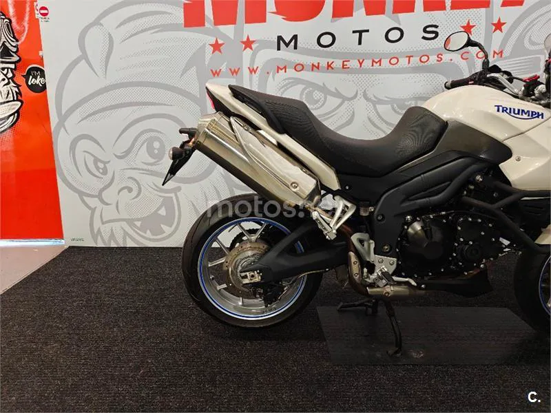 Triumph Tiger 1050 – Vista 12