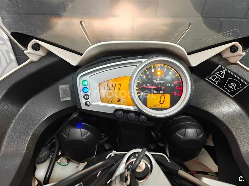 Triumph Tiger 1050 – Vista 8