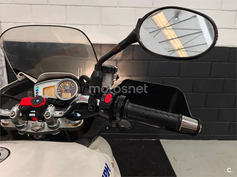 Triumph Tiger 1050 – Vista 10