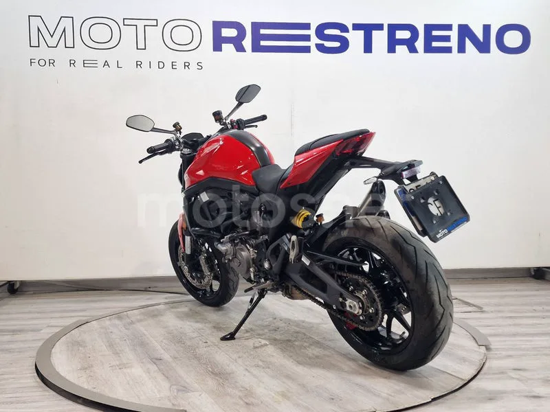 Ducati Monster – Vista 3