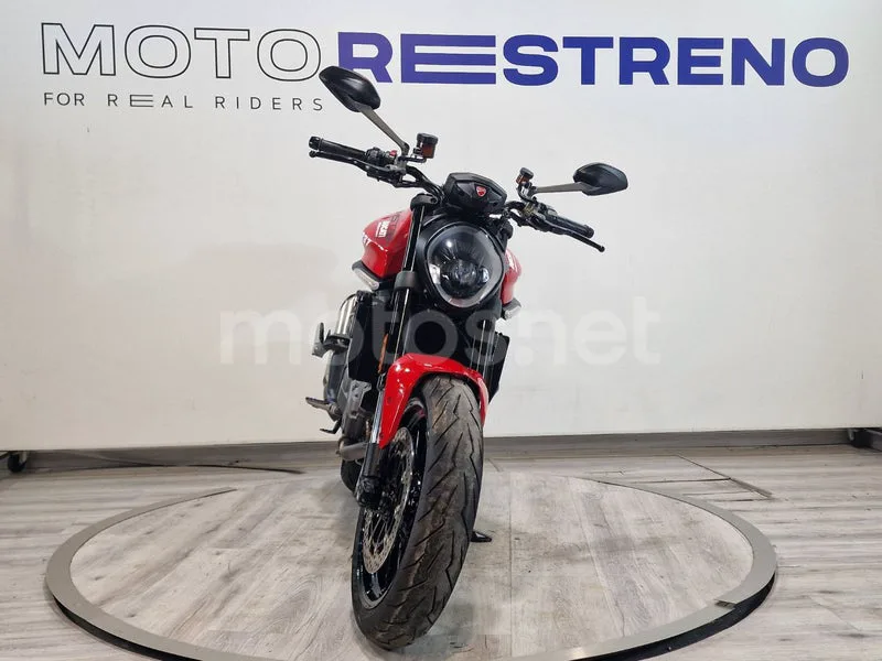 Ducati Monster – Vista 4