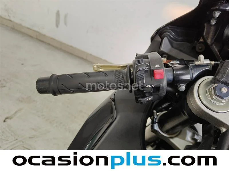 Honda CBR 1000 RR Fireblade – Vista 11