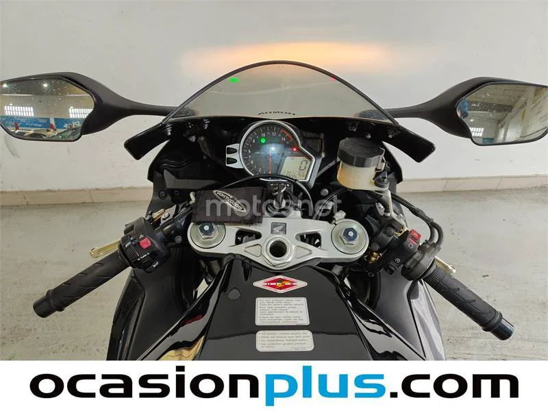 Honda CBR 1000 RR Fireblade – Vista 15