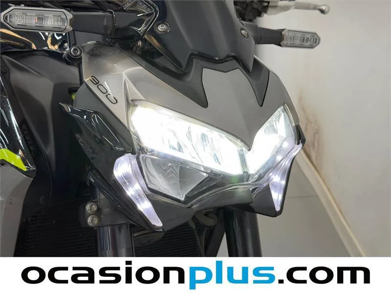 Kawasaki Z900 – Vista 20