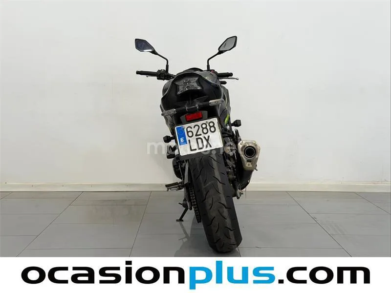 Kawasaki Z900 – Vista 4