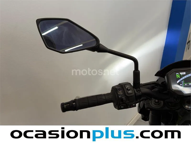 Kawasaki Z900 – Vista 9
